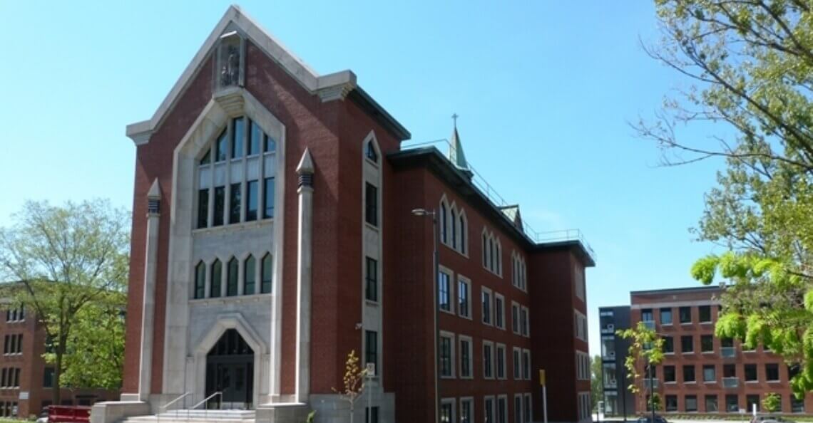 Building Q, Cité Verte at Québec